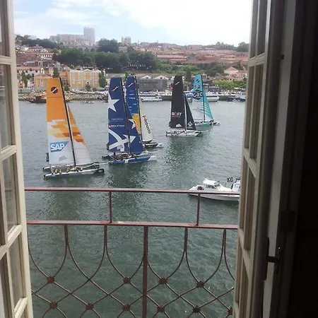 - River Front Porto