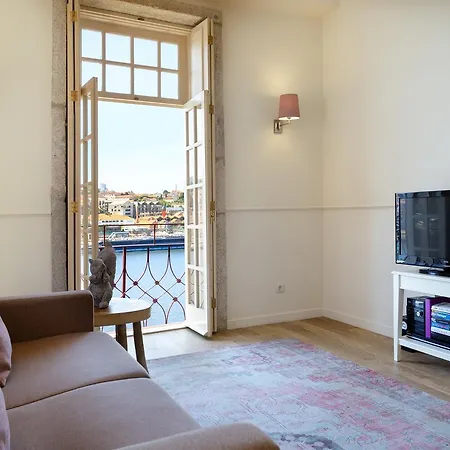 - River Front Apartment Porto